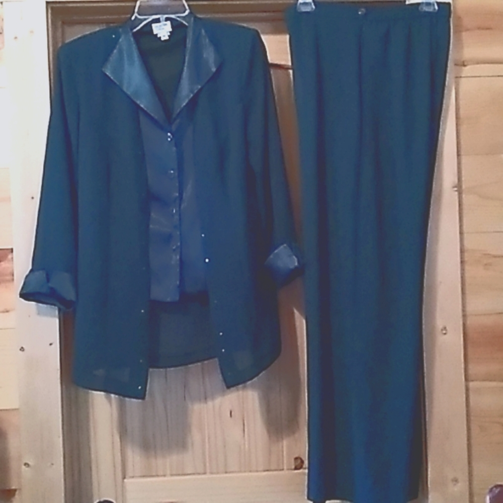 Emerald Green Holiday Pant Suit